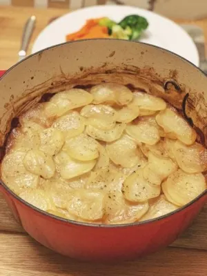  Lancashire Hotpot, Lezzetli Bir Et ve Sebze Şöleni mi? 